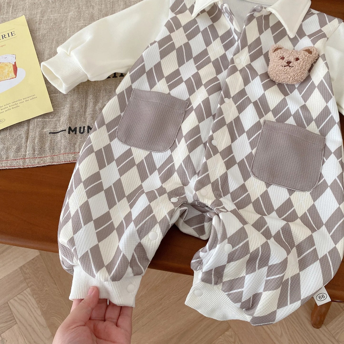 Fashionable Jumpsuits For Newborns and Toddlers Aged 0-24 Months